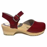 Read World of Clogs Reviews